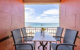 Apartment - 4 Bedrooms - 0275